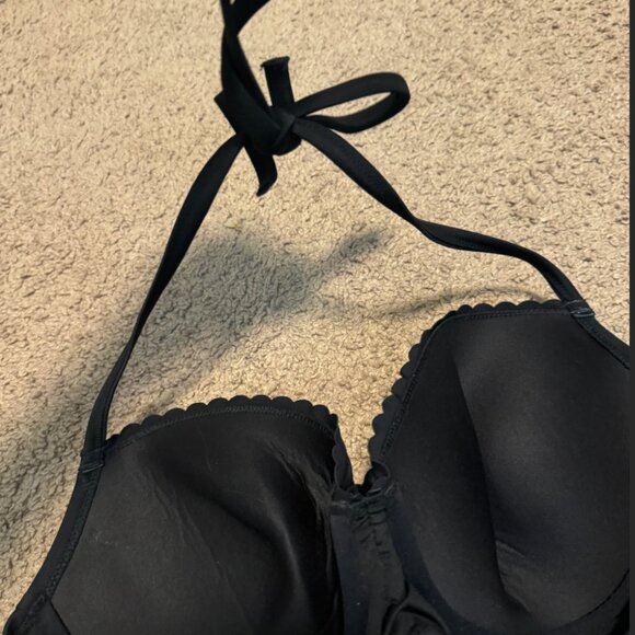 BOGO: Victoria's Secret The Getaway Halter Black Crochet Bikini Top Size 32DDD - Picture 5 of 5